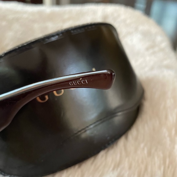 Gucci Accessories - Gucci sunglasses